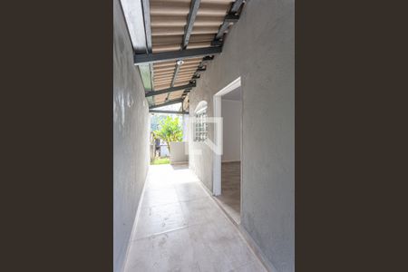 Casa para alugar com 50m², 2 quartos e 2 vagas Casa para alugar com 50m², 2 quartos e 2 vagasCorredor Externo