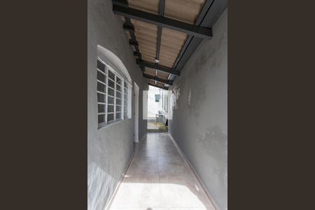 Corredor Externo de casa para alugar com 2 quartos, 50m² em Cidade São Jorge, Santo André