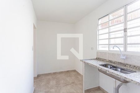 Casa para alugar com 50m², 2 quartos e 2 vagas Casa para alugar com 50m², 2 quartos e 2 vagasCozinha