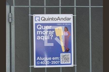 Casa para alugar com 50m², 2 quartos e 2 vagas Casa para alugar com 50m², 2 quartos e 2 vagasPlaquinha instalada no portão do imóvel
