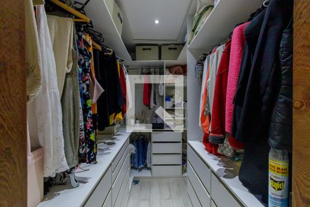 Apartamento à venda com 112m², 3 quartos e 2 vagas Apartamento à venda com 112m², 3 quartos e 2 vagasSuíte 1 Closet