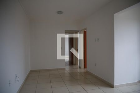 Sala de apartamento para alugar com 3 quartos, 83m² em Parque Oeste Industrial, Goiânia