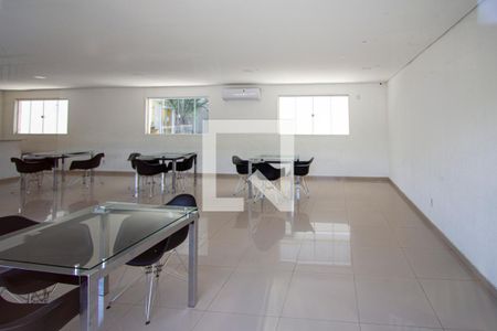 Apartamento para alugar com 42m², 2 quartos e 1 vagaÁrea comum - Salão de festas