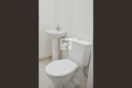 Apartamento à venda com 34m², 2 quartos e 1 vaga Apartamento à venda com 34m², 2 quartos e 1 vagaBanheiro