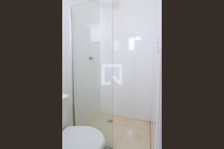 Banheiro de kitnet/studio para alugar com 1 quarto, 13m² em Vila Clementino, São Paulo