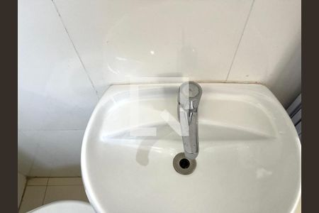 Banheiro  de kitnet/studio para alugar com 1 quarto, 12m² em Vila Clementino, São Paulo