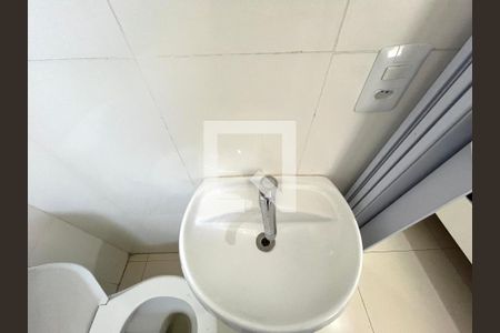 Banheiro  de kitnet/studio para alugar com 1 quarto, 12m² em Vila Clementino, São Paulo