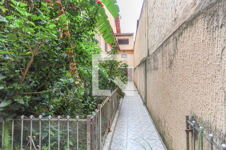 Casa à venda com 435m², 4 quartos e 8 vagas Casa à venda com 435m², 4 quartos e 8 vagasQuintal