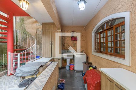 Casa à venda com 435m², 4 quartos e 8 vagas Casa à venda com 435m², 4 quartos e 8 vagasÁrea de Serviço