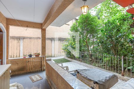Área de Serviço de casa à venda com 4 quartos, 435m² em Helena Maria, Osasco