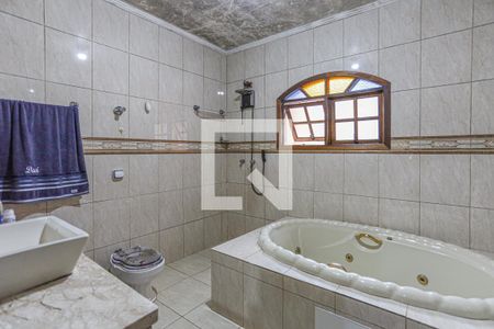 Casa à venda com 435m², 4 quartos e 8 vagas Casa à venda com 435m², 4 quartos e 8 vagasBanheiro 1