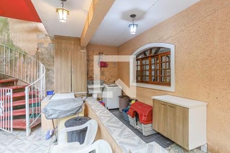 Casa à venda com 435m², 4 quartos e 8 vagas Casa à venda com 435m², 4 quartos e 8 vagasÁrea de Serviço