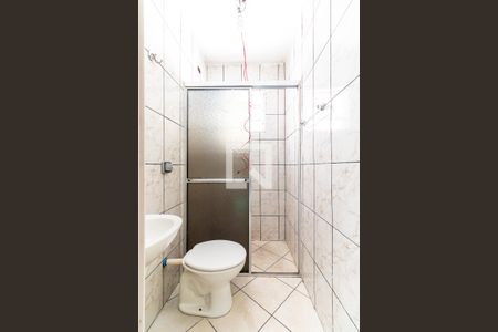 Banheiro de casa para alugar com 1 quarto, 50m² em Jardim Ubirajara, São Paulo