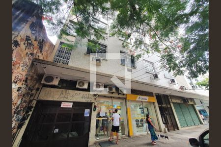 Apartamento à venda com 50m², 2 quartos e 1 vaga Apartamento à venda com 50m², 2 quartos e 1 vagaFachada