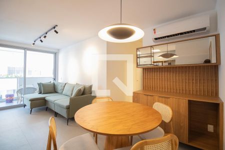 Sala de apartamento para alugar com 2 quartos, 73m² em Botafogo, Rio de Janeiro