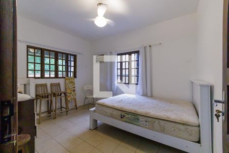 Casa de condomínio à venda com 300m², 4 quartos e 2 vagas Casa de condomínio à venda com 300m², 4 quartos e 2 vagasQuarto 2