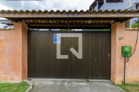 Casa de condomínio à venda com 300m², 4 quartos e 2 vagas Casa de condomínio à venda com 300m², 4 quartos e 2 vagasPlaquinha