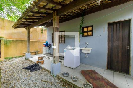 Casa de condomínio à venda com 300m², 4 quartos e 2 vagas Casa de condomínio à venda com 300m², 4 quartos e 2 vagasÁrea de Serviço