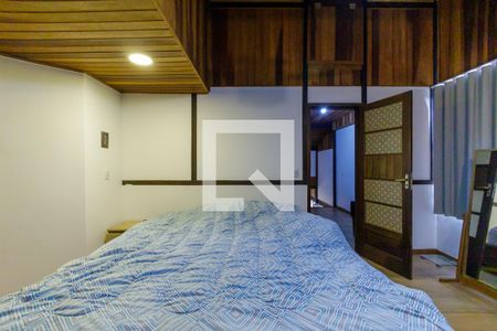 Casa de condomínio à venda com 300m², 4 quartos e 2 vagas Casa de condomínio à venda com 300m², 4 quartos e 2 vagasSuíte Canadense 2