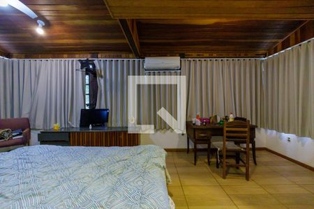 Casa de condomínio à venda com 300m², 4 quartos e 2 vagas Casa de condomínio à venda com 300m², 4 quartos e 2 vagasSuíte Canadense 2