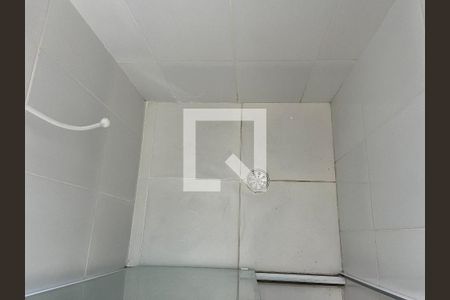 Banheiro de apartamento para alugar com 2 quartos, 42m² em Água Branca, São Paulo