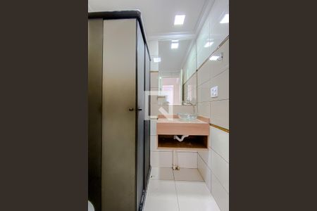 Apartamento para alugar com 63m², 3 quartos e 2 vagas Apartamento para alugar com 63m², 3 quartos e 2 vagasBanheiro 2