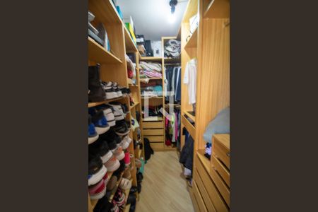 Apartamento para alugar com 70m², 2 quartos e 1 vagaCloset Suite