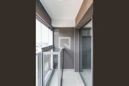 Studio para alugar com 27m², 1 quarto e sem vaga Studio para alugar com 27m², 1 quarto e sem vagaVaranda