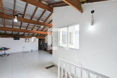 Casa à venda com 209m², 3 quartos e 4 vagas Casa à venda com 209m², 3 quartos e 4 vagasSótão