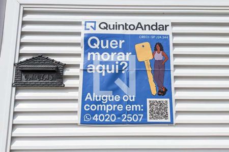 Casa à venda com 209m², 3 quartos e 4 vagas Casa à venda com 209m², 3 quartos e 4 vagasFachada