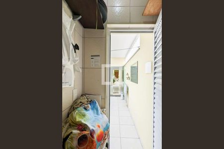 Casa à venda com 209m², 3 quartos e 4 vagas Casa à venda com 209m², 3 quartos e 4 vagasBanheiro de serviço