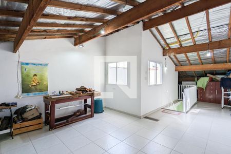 Casa à venda com 209m², 3 quartos e 4 vagas Casa à venda com 209m², 3 quartos e 4 vagasSótão