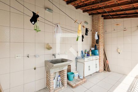 Casa à venda com 209m², 3 quartos e 4 vagas Casa à venda com 209m², 3 quartos e 4 vagasÁrea de serviço