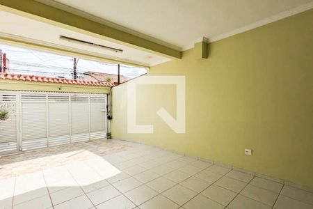 Casa à venda com 209m², 3 quartos e 4 vagas Casa à venda com 209m², 3 quartos e 4 vagasGaragem