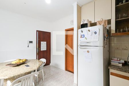 Casa à venda com 222m², 3 quartos e 2 vagasCozinha