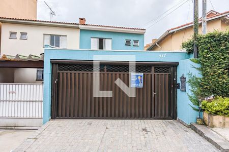 Casa à venda com 222m², 3 quartos e 2 vagasFachada