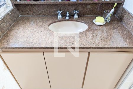 Casa à venda com 222m², 3 quartos e 2 vagasBanheiro da suíte