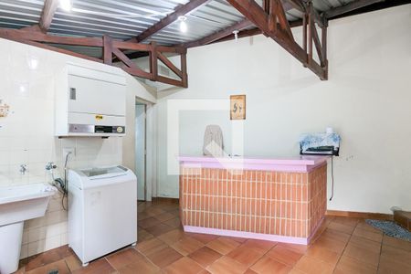 Casa à venda com 222m², 3 quartos e 2 vagasÁrea de serviço e churrasqueira