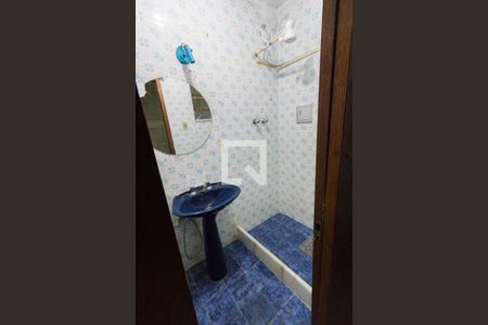 Casa de condomínio à venda com 359m², 3 quartos e 3 vagas Casa de condomínio à venda com 359m², 3 quartos e 3 vagasBanheiro de Serviço