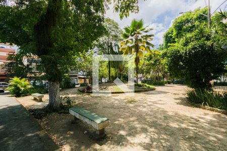 Casa de condomínio à venda com 359m², 3 quartos e 3 vagas Casa de condomínio à venda com 359m², 3 quartos e 3 vagasCondomínio