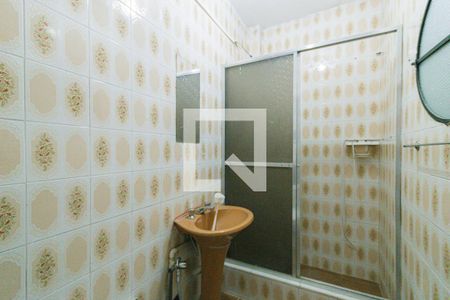 Casa de condomínio à venda com 359m², 3 quartos e 3 vagas Casa de condomínio à venda com 359m², 3 quartos e 3 vagasBanheiro da Suíte 1