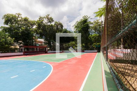 Casa de condomínio à venda com 359m², 3 quartos e 3 vagas Casa de condomínio à venda com 359m², 3 quartos e 3 vagasCondomínio