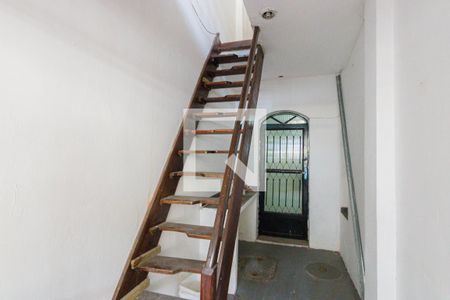 Casa de condomínio à venda com 359m², 3 quartos e 3 vagas Casa de condomínio à venda com 359m², 3 quartos e 3 vagasEntrada