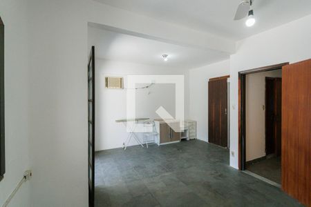 Casa de condomínio à venda com 359m², 3 quartos e 3 vagas Casa de condomínio à venda com 359m², 3 quartos e 3 vagasSuíte 2