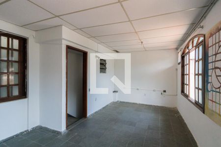 Casa de condomínio à venda com 359m², 3 quartos e 3 vagas Casa de condomínio à venda com 359m², 3 quartos e 3 vagasSala 2