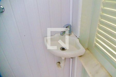 Lavabo de apartamento para alugar com 2 quartos, 60m² em Leblon, Rio de Janeiro