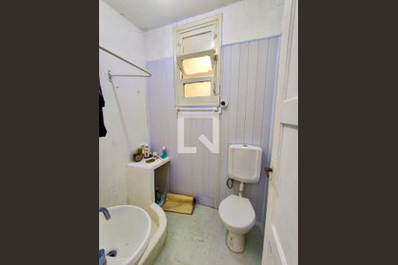 Apartamento à venda com 60m², 2 quartos e sem vagaBanheiro social