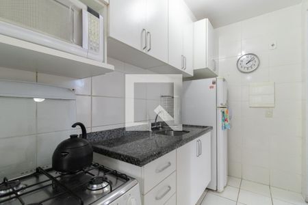 Cozinha e Área de Serviço de apartamento à venda com 3 quartos, 64m² em Cristal, Porto Alegre
