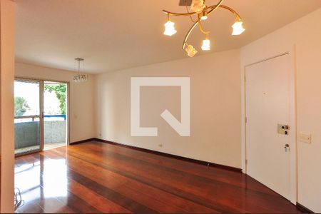 Apartamento para alugar com 71m², 2 quartos e 1 vagaSala