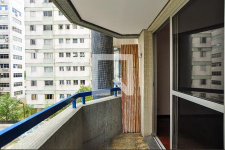 Apartamento para alugar com 71m², 2 quartos e 1 vagaVaranda